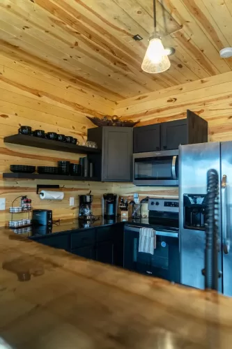 Int.-Bear-Paw-Cabin-2